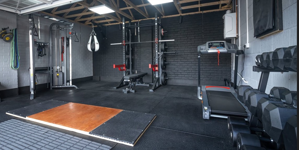 How to Build a Home Gym on a Budget: Essential Equipment and Tips